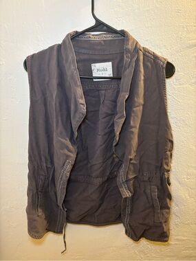 Mudd Women's Gray Sleeveless Utility Vest